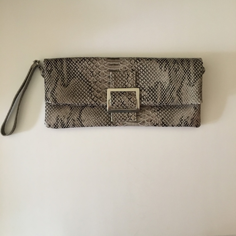 Faux snakeskin wristlet